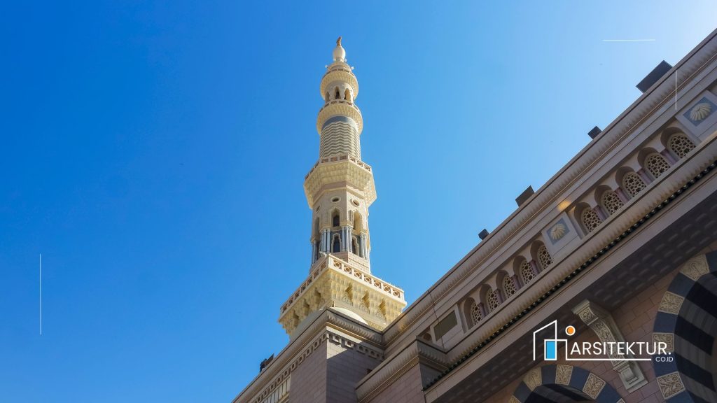 Menara di Masjid Nabawi